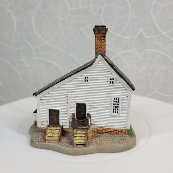 Lang & Wise Colonial Williamsburg Taliaferro Cole Shop Ceramic Figurine 28489708 - Picture 2 of 12